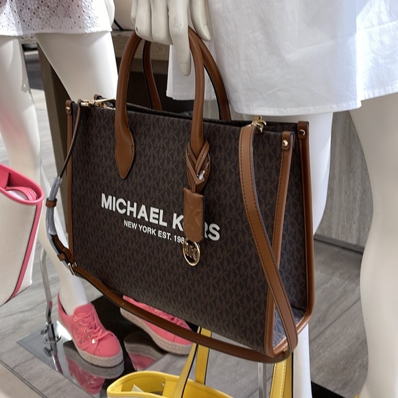 Michael Kors "Mirella" MD EW Tote Brown Shoulder Bag - 35F2G7ZT2B 
Brown 
NWT - Picture 2 of 16
